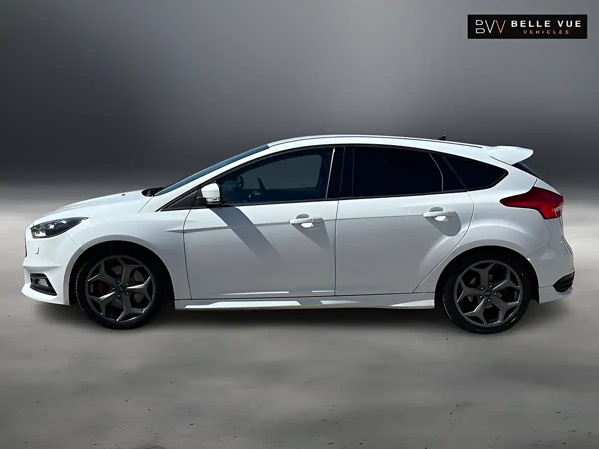 Used 2016 Ford Focus ST-3 White - Interior and Exterior details 12