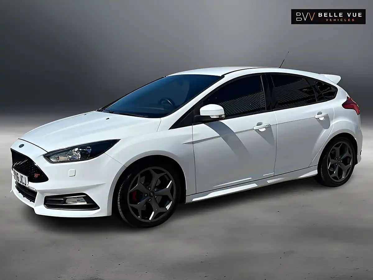 Used 2016 Ford Focus ST-3 White - Interior and Exterior details 13