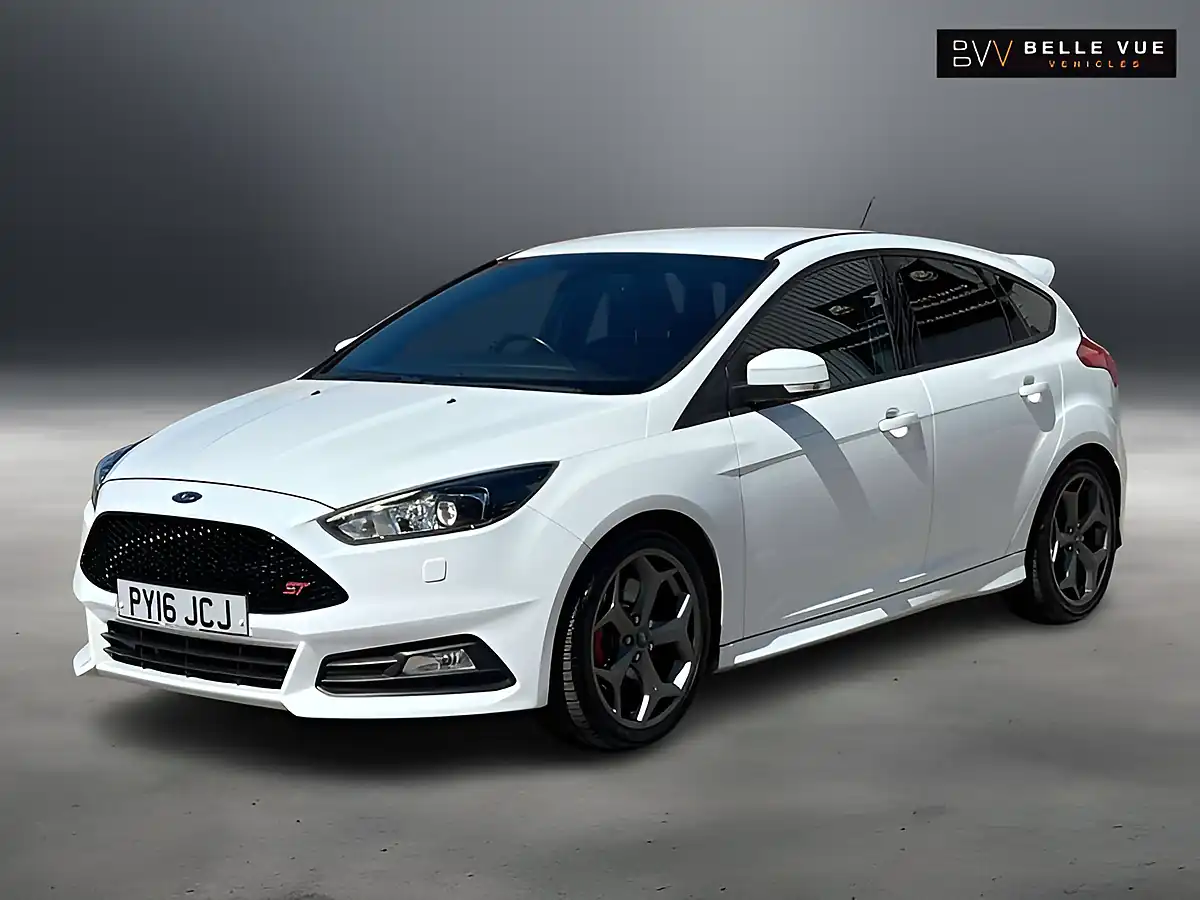 Used 2016 Ford Focus ST-3 White - Interior and Exterior details 14