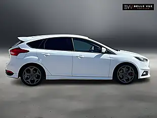 Used 2016 Ford Focus ST-3 White - Interior and Exterior details 4