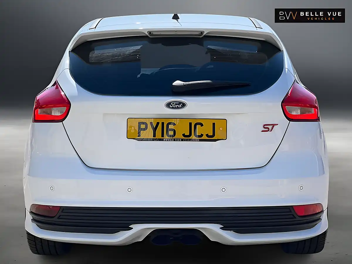 Used 2016 Ford Focus ST-3 White - Interior and Exterior details 7
