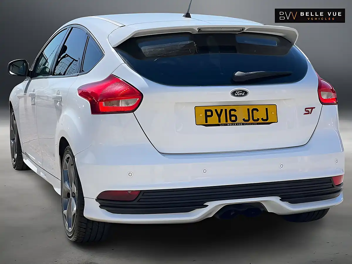 Used 2016 Ford Focus ST-3 White - Interior and Exterior details 9
