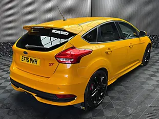 Used 2016 Ford Focus ST-3 Yellow - Interior and Exterior details 12
