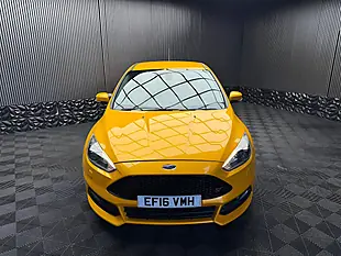 Used 2016 Ford Focus ST-3 Yellow - Interior and Exterior details 2