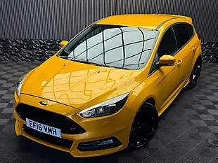 Used 2016 Ford Focus ST-3 Yellow - Interior and Exterior details 3
