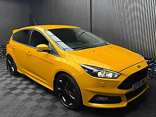 Used 2016 Ford Focus ST-3 Yellow - Interior and Exterior details 5
