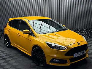 Used 2016 Ford Focus ST-3 Yellow - Interior and Exterior details 6