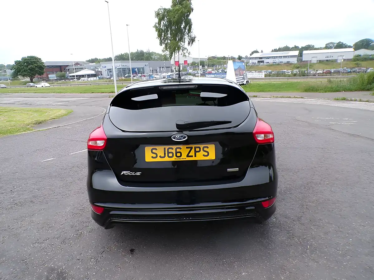 Used 2016 Ford Focus ST-Line Black - Interior and Exterior details 10