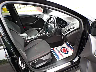 Used 2016 Ford Focus ST-Line Black - Interior and Exterior details 15
