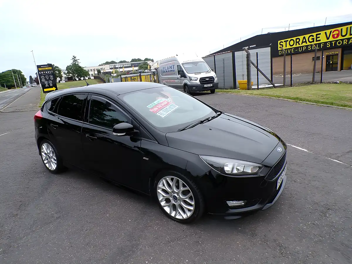 Used 2016 Ford Focus ST-Line Black - Interior and Exterior details 4