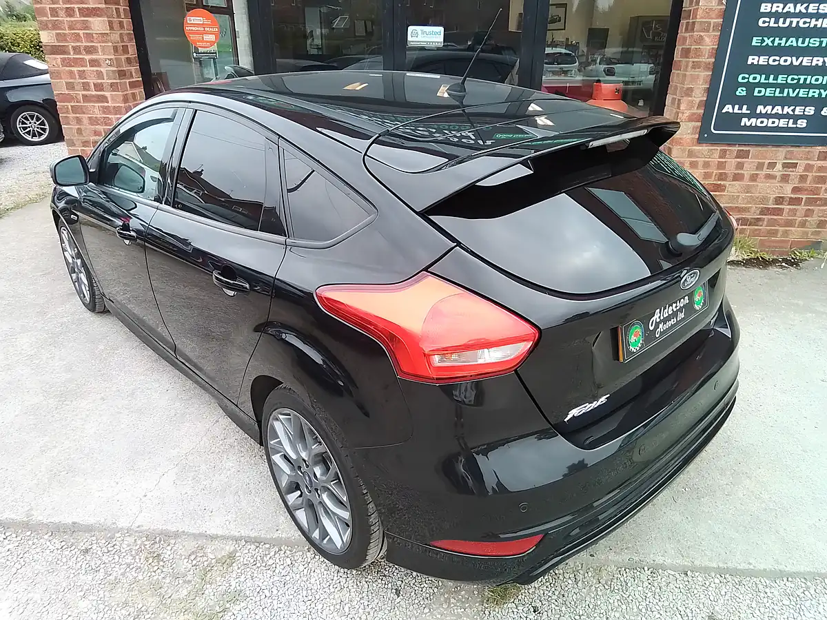Used 2016 Ford Focus ST-Line Black - Interior and Exterior details 12