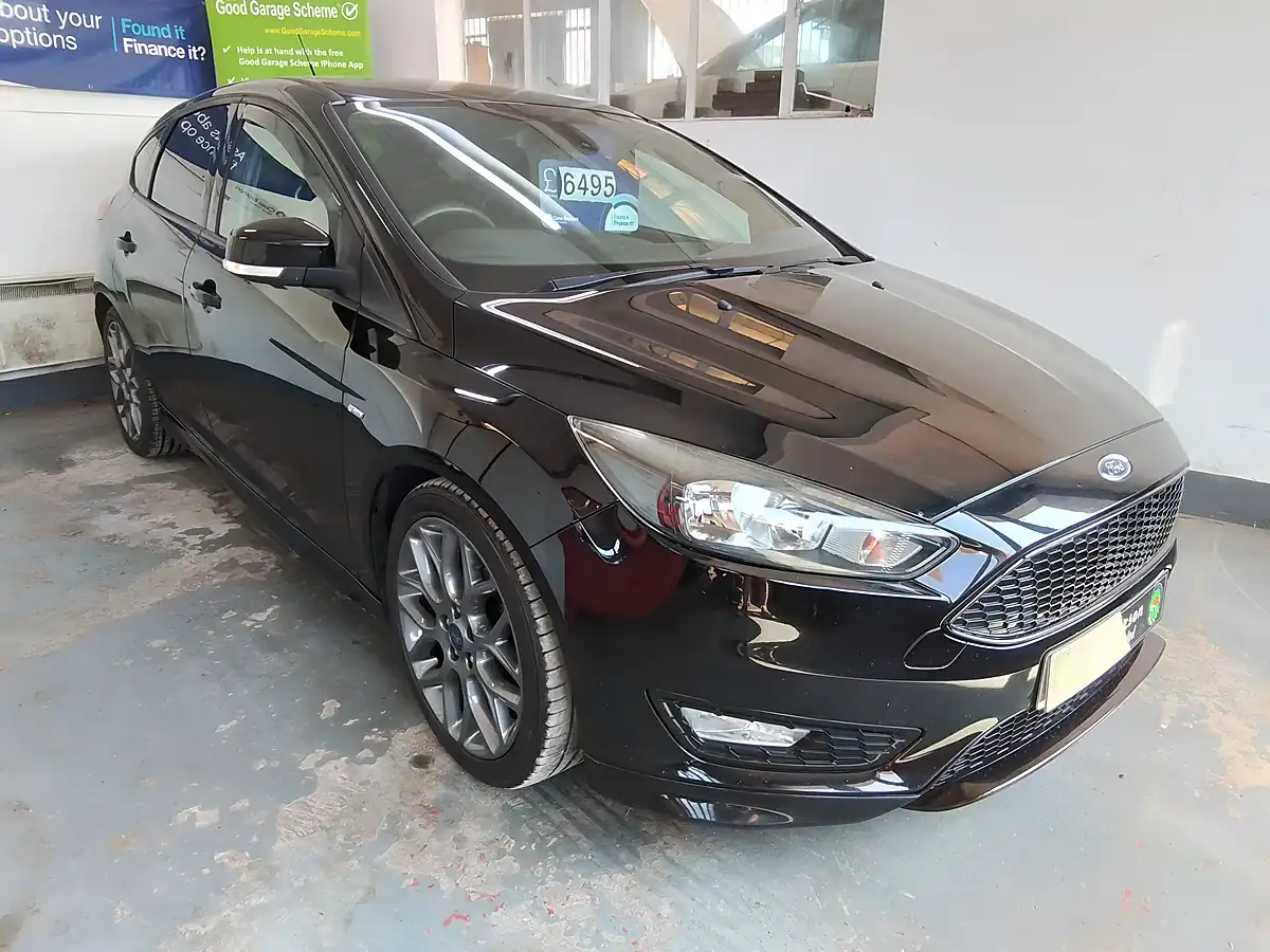 Used 2016 Ford Focus ST-Line Black - Interior and Exterior details 2