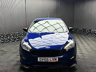 Used 2016 Ford Focus ST-Line Blue - Interior and Exterior details 2