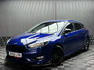 Used 2016 Ford Focus ST-Line Blue - Interior and Exterior details 3