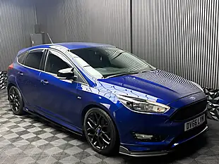 Used 2016 Ford Focus ST-Line Blue - Interior and Exterior details 5