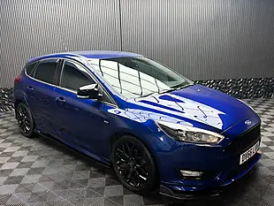 Used 2016 Ford Focus ST-Line Blue - Interior and Exterior details 7