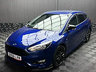 Used 2016 Ford Focus ST-Line Blue - Interior and Exterior details 8