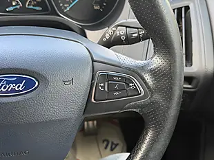 Used 2016 Ford Focus ST-Line Blue - Interior and Exterior details 17