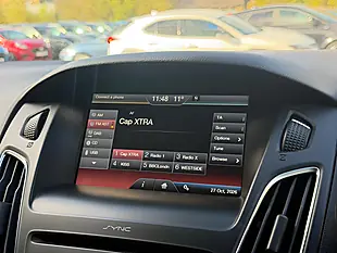 Used 2016 Ford Focus ST-Line Blue - Interior and Exterior details 18
