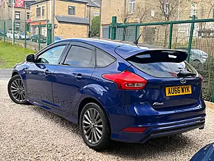 Used 2016 Ford Focus ST-Line Blue - Interior and Exterior details 4