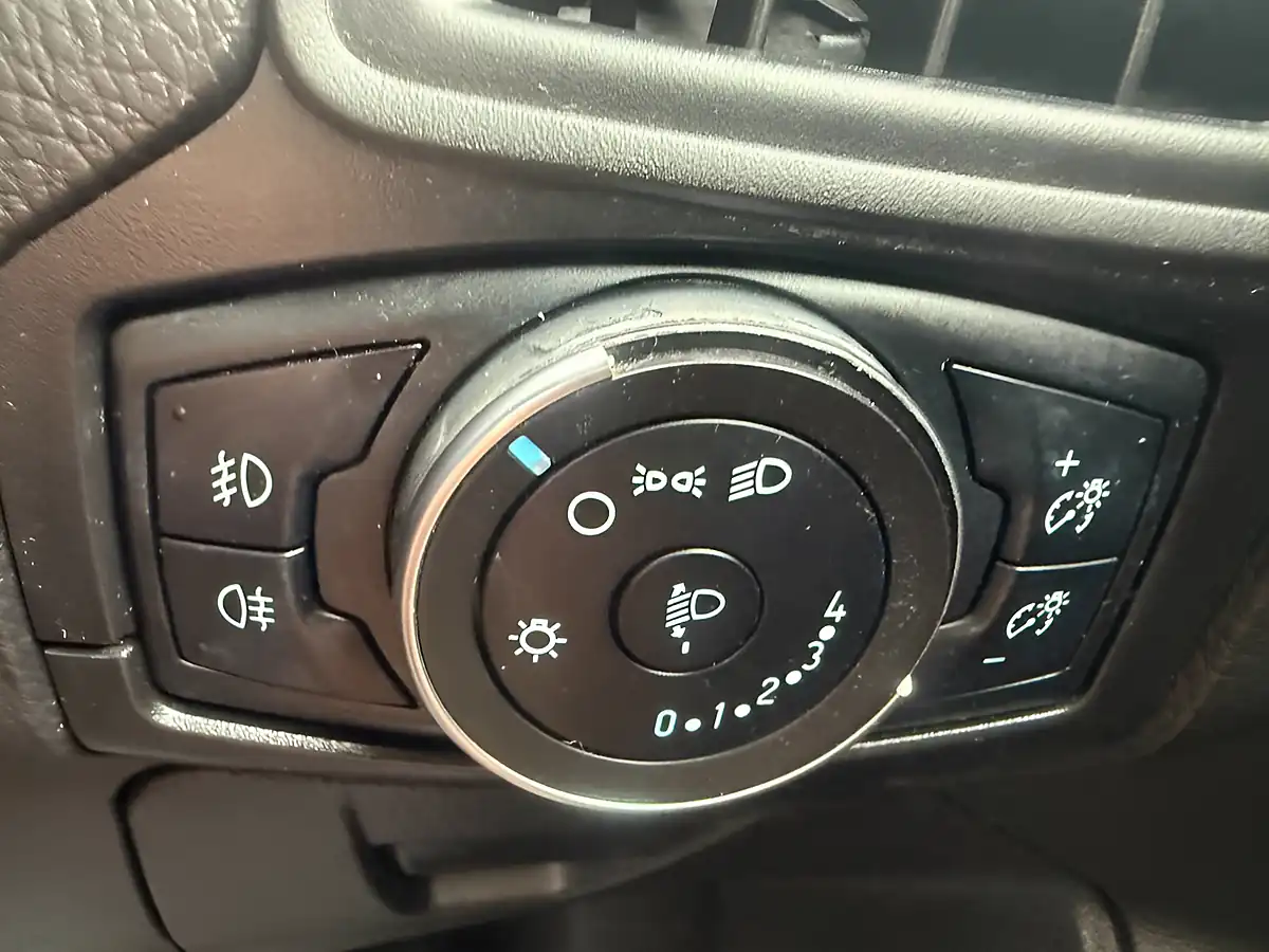 Used 2016 Ford Focus ST-Line Grey - Interior and Exterior details 19