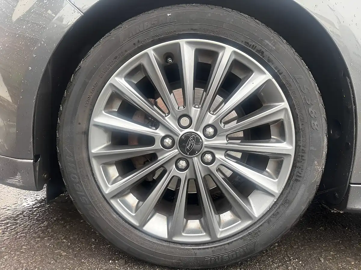Used 2016 Ford Focus ST-Line Grey - Interior and Exterior details 9