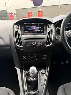 Used 2016 Ford Focus ST-Line Silver - Interior and Exterior details 12