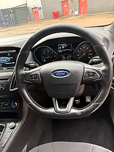 Used 2016 Ford Focus ST-Line Silver - Interior and Exterior details 13