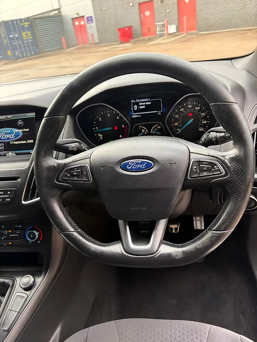 Used 2016 Ford Focus ST-Line Silver - Interior and Exterior details 13