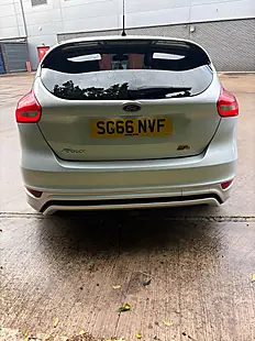 Used 2016 Ford Focus ST-Line Silver - Interior and Exterior details 4