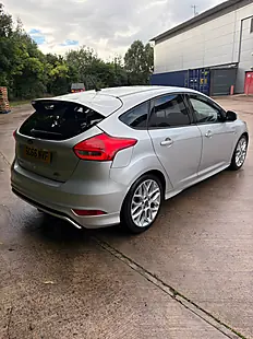 Used 2016 Ford Focus ST-Line Silver - Interior and Exterior details 5
