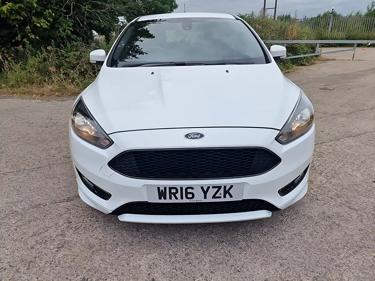 Used 2016 Ford Focus ST-Line White - Interior and Exterior details 2