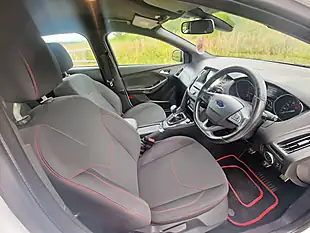 Used 2016 Ford Focus ST-Line White - Interior and Exterior details 7