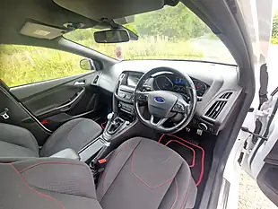 Used 2016 Ford Focus ST-Line White - Interior and Exterior details 8