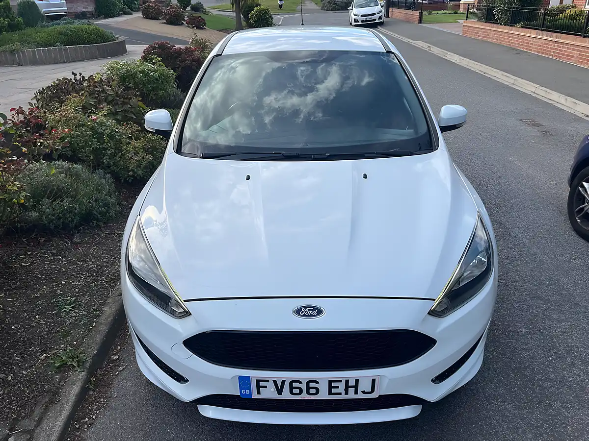Used 2016 Ford Focus ST-Line White - Interior and Exterior details 3