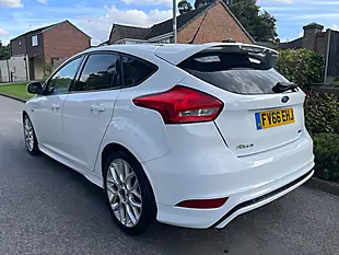Used 2016 Ford Focus ST-Line White - Interior and Exterior details 8