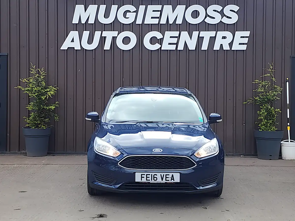 Used 2016 Ford Focus Style Blue - Interior and Exterior details 3