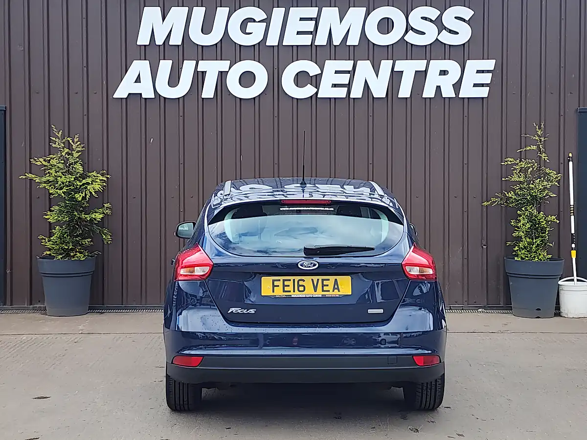 Used 2016 Ford Focus Style Blue - Interior and Exterior details 5