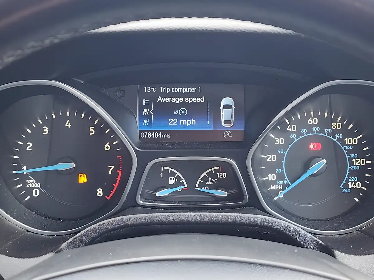 Used 2016 Ford Focus Style Blue - Interior and Exterior details 9