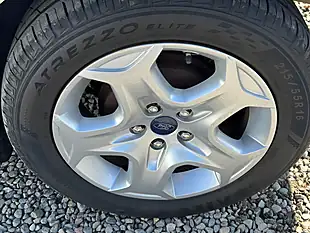 Used 2016 Ford Focus Style Silver - Interior and Exterior details 14