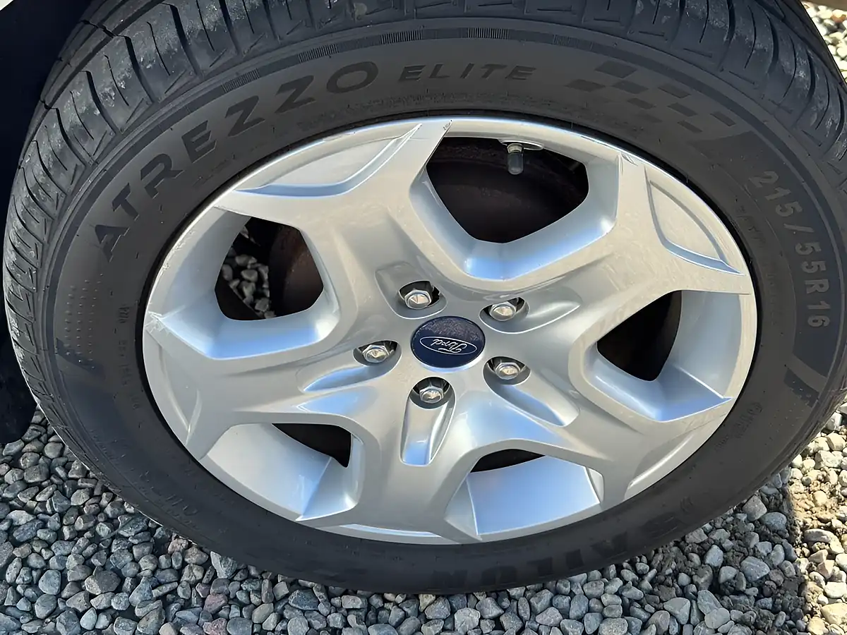 Used 2016 Ford Focus Style Silver - Interior and Exterior details 14
