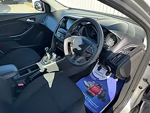 Used 2016 Ford Focus Style Silver - Interior and Exterior details 17