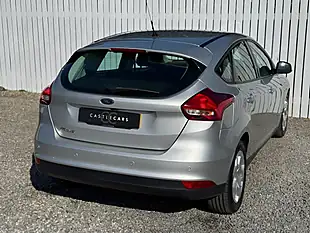 Used 2016 Ford Focus Style Silver - Interior and Exterior details 5