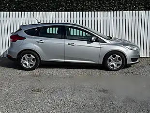 Used 2016 Ford Focus Style Silver - Interior and Exterior details 7