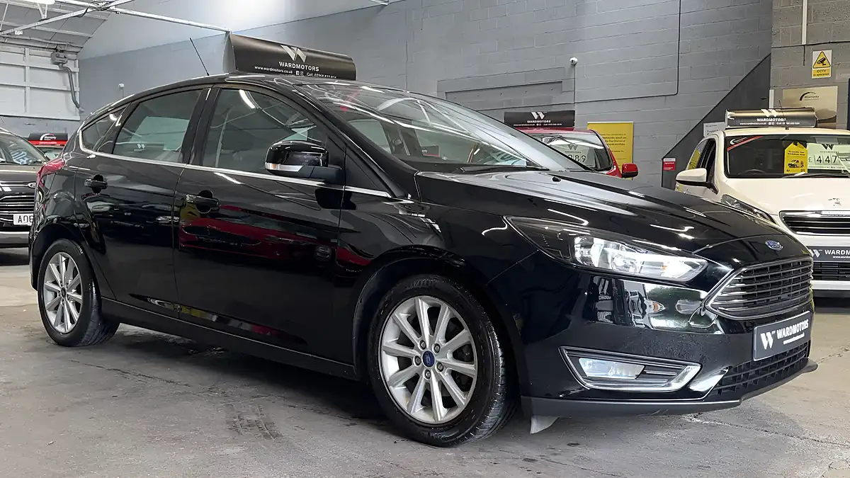 Used 2016 Ford Focus Titanium Black - Interior and Exterior details 4