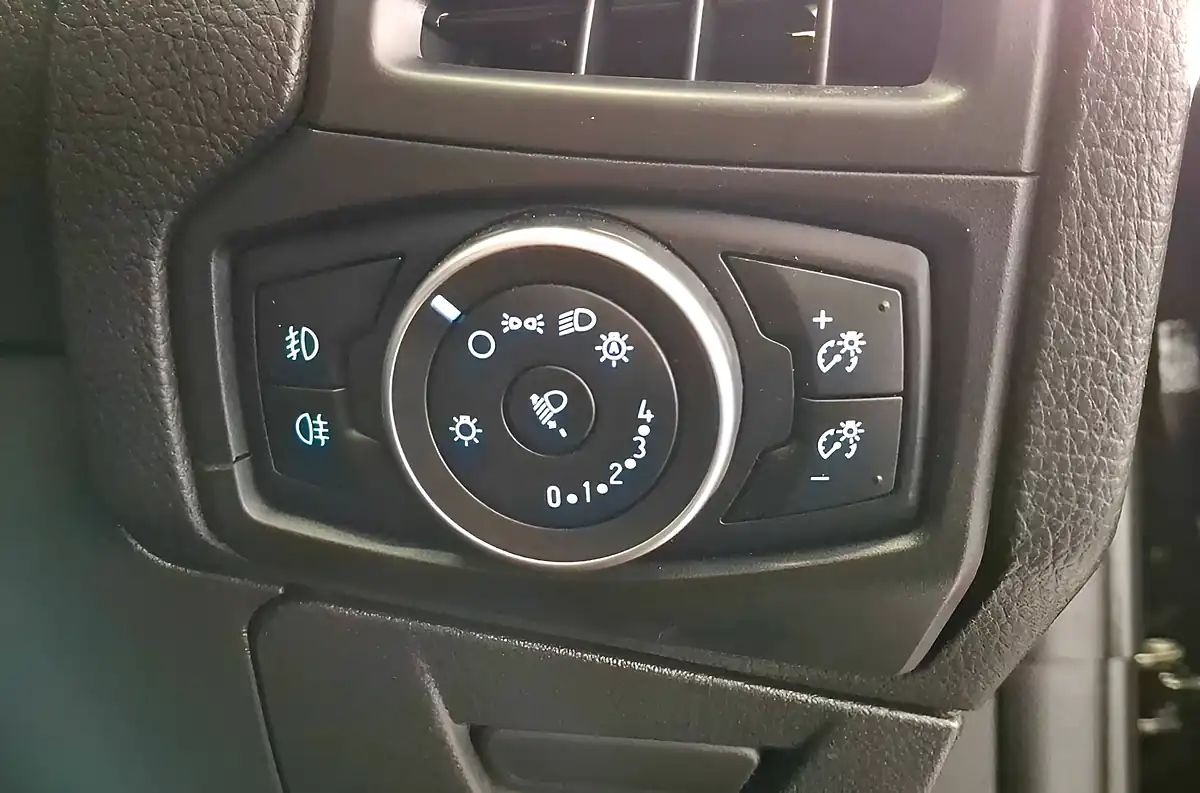Used 2016 Ford Focus Titanium Black - Interior and Exterior details 15