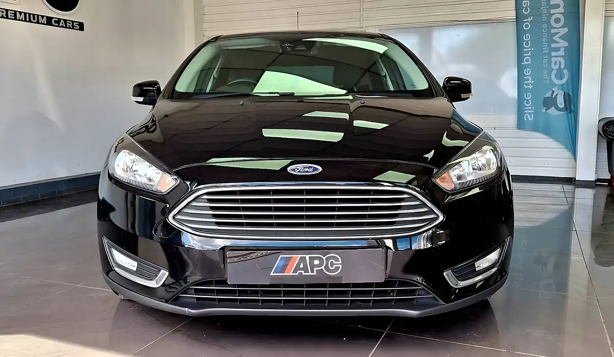 Used 2016 Ford Focus Titanium Black - Interior and Exterior details 9