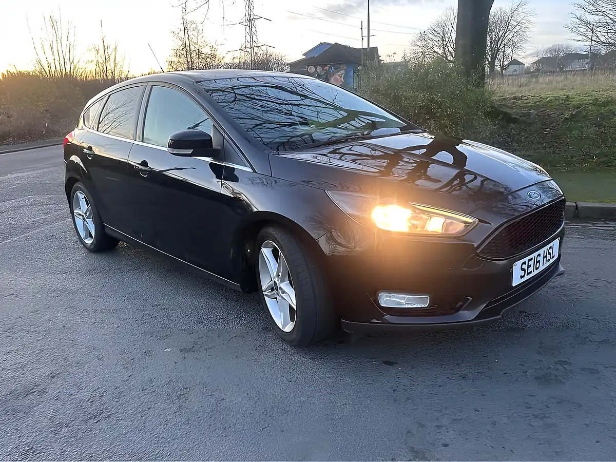 Used 2016 Ford Focus Titanium Black - Interior and Exterior details 11
