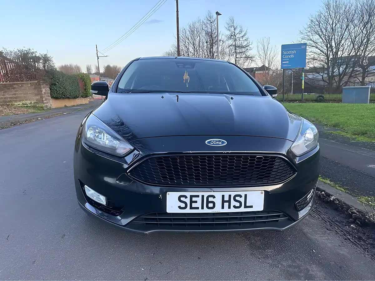 Used 2016 Ford Focus Titanium Black - Interior and Exterior details 3
