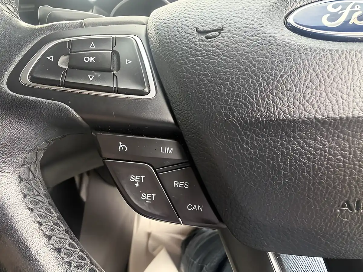 Used 2016 Ford Focus Titanium Blue - Interior and Exterior details 17